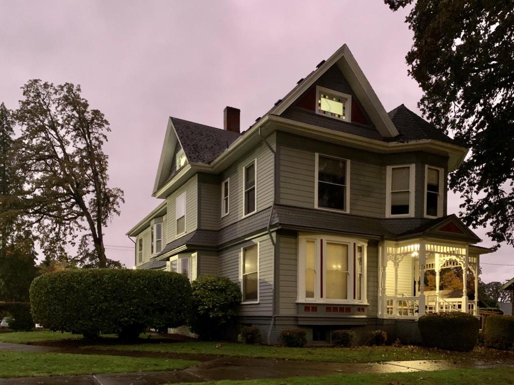 Legend of Vera, campus’s&nbsp;ghost