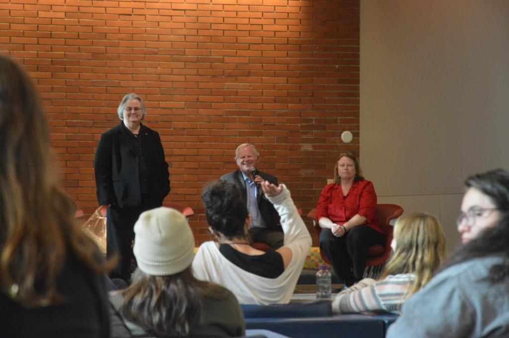 Forum fields range of campus complaints,&nbsp;concerns