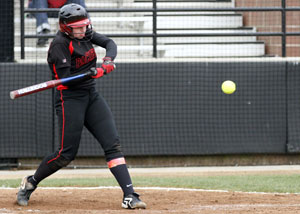 Softball team prepares for upcoming season with a double header win against Walla Walla&nbsp;University