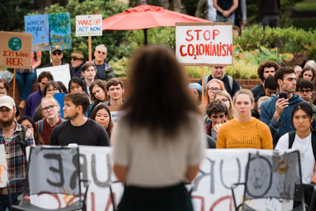 Environmentalist speakers motivate&nbsp;crowd